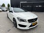 Mercedes-Benz CLA 180 AMG Night / Panorama / CarPlay / Automaat / Alcantara / Stoelverwarming / 18" Inch LMV