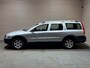 Volvo XC70 2.5 T Momentum | AWD | Automaat | Trekhaak | Airco