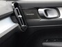 Volvo XC40 2.0 B4 Plus Dark / Trekhaak / Stoel+Stuurverwarming / Adaptive Cruise / Harman Kardon / BLIS / Elektrische Stoelen /