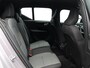 Volvo XC40 2.0 B4 Plus Dark / Trekhaak / Stoel+Stuurverwarming / Adaptive Cruise / Harman Kardon / BLIS / Elektrische Stoelen /