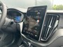 Volvo XC60 T6 Plus Black Edition Recharge Plug-In Hybrid AWD | H&K | HUD | Pano | Trekhaak | Nappa leder | Stoelventilatie | 360 camera |