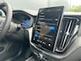 Volvo XC60 T6 Plus Black Edition Recharge Plug-In Hybrid AWD | H&K | HUD | Pano | Trekhaak | Nappa leder | Stoelventilatie | 360 camera |