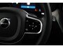 Volvo XC60 T6 Plus Black Edition Recharge Plug-In Hybrid AWD | H&K | HUD | Pano | Trekhaak | Nappa leder | Stoelventilatie | 360 camera |