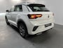 Volkswagen T-Roc 1.0 TSI R-Line / PANO/ 2X R-LINE/ ACC/ PARKEER SENSOREN V+A/ STOELVERWARMING/ APP-CONNECT/ DIGITAL DASH/ RIJ-MODI/ IQ.LIGHT/ DAB/ CLIMA/ 17'' LMV
