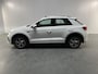 Volkswagen T-Roc 1.0 TSI R-Line / PANO/ 2X R-LINE/ ACC/ PARKEER SENSOREN V+A/ STOELVERWARMING/ APP-CONNECT/ DIGITAL DASH/ RIJ-MODI/ IQ.LIGHT/ DAB/ CLIMA/ 17'' LMV