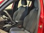 Peugeot 208 Hybrid 100 e-DCS6 GT | Achteruitrijcamera | Cruise control | DAB | Full-LED koplampen | Keyless entry | PDC V+A |