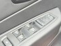 Renault Captur 0.9 TCe Version S electronic climate controle , navigatiesysteem full map , panoramadak , cruise , lm velgen , camera , tel , usb .