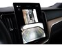 Volvo XC60 T6 Ultra Dark Recharge Plug-In Hybrid AWD | Bowers & Wilkins | Luchtvering | HUD | Trekhaak | 360 camera | 22 inch! |