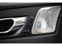 Volvo XC60 T6 Ultra Dark Recharge Plug-In Hybrid AWD | Bowers & Wilkins | Luchtvering | HUD | Trekhaak | 360 camera | 22 inch! |