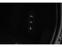 Volvo XC60 T6 Ultra Dark Recharge Plug-In Hybrid AWD | Bowers & Wilkins | Luchtvering | HUD | Trekhaak | 360 camera | 22 inch! |