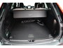Volvo XC60 T6 Ultra Dark Recharge Plug-In Hybrid AWD | Bowers & Wilkins | Luchtvering | HUD | Trekhaak | 360 camera | 22 inch! |