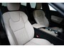 Volvo XC60 T6 Ultra Dark Recharge Plug-In Hybrid AWD | Bowers & Wilkins | Luchtvering | HUD | Trekhaak | 360 camera | 22 inch! |