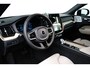 Volvo XC60 T6 Ultra Dark Recharge Plug-In Hybrid AWD | Bowers & Wilkins | Luchtvering | HUD | Trekhaak | 360 camera | 22 inch! |