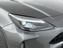 Toyota Yaris Cross 1.5 Hybrid Dynamic | Apple Carplay / Android Auto | Stoel-/stuurverwarming | Verwarmbare voorruit | Parkeersensoren voor/achter | Adaptive Cruise | Full LED | Keyless | Clima | Camera | 17 inch