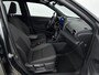 Toyota Yaris Cross 1.5 Hybrid Dynamic | Apple Carplay / Android Auto | Stoel-/stuurverwarming | Verwarmbare voorruit | Parkeersensoren voor/achter | Adaptive Cruise | Full LED | Keyless | Clima | Camera | 17 inch