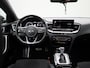 Kia ProCeed 1.5 T-GDI GT-Line | Automaat | Navigatie | Panoramadak | Trekhaak | Apple Carplay / Android Auto | Climate Control | Camera | Digital Cockpit | Kia Connect | Stoel- Stuurverwarming | Adaptive Cruise Control | Lichtmetalen Velgen |