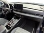 Mitsubishi Outlander 2.4 PHEV Business Edition 306PK AUTOMAAT | 4WD | 1ste eigenaar | Navigatie | Apple Carplay & Android Auto | Stoelverwarming | Head-up display | 360 camera | Parkeersensoren voor & achter | Dode hoek detectie |