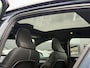 Volvo EC40 Single Motor Extended Range 82 kWh Plus |**17% BIJTELLING**| Panoramadak | Premium audio by Harman Kardon | Apple carplay/Android auto | Verwarmbare voorstoelen en stuurwiel | Warmtepomp | Denim Blue metallic | 19 inch Lichtmetalen velgen| Dak in contrasterend Black Stone Solid