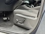 Volvo EC40 Single Motor Extended Range 82 kWh Plus |**17% BIJTELLING**| Panoramadak | Premium audio by Harman Kardon | Apple carplay/Android auto | Verwarmbare voorstoelen en stuurwiel | Warmtepomp | Denim Blue metallic | 19 inch Lichtmetalen velgen| Dak in contrasterend Black Stone Solid