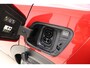 Peugeot e-2008 EV Allure 136pk 50 kWh | 100% Elektrisch | Airco | Cruise Control | Navigatie | Stoelverwarming | Radio | Camera | 1e eigenaar
