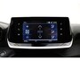 Peugeot e-2008 EV Allure 136pk 50 kWh | 100% Elektrisch | Airco | Cruise Control | Navigatie | Stoelverwarming | Radio | Camera | 1e eigenaar