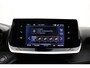 Peugeot e-2008 EV Allure 136pk 50 kWh | 100% Elektrisch | Airco | Cruise Control | Navigatie | Stoelverwarming | Radio | Camera | 1e eigenaar