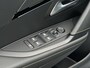 Peugeot 208 Hybrid 145 e-DCS6 GT | Parkeercamera/-sensoren (voor/achter) | Keyless Entry/Start | Dodehoek | Sfeerverlichting | Climate Control | Draadloze telefoonlader | Apple Carplay/Android Auto | Adaptive Cruise Control |