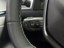 Peugeot 208 Hybrid 145 e-DCS6 GT | Parkeercamera/-sensoren (voor/achter) | Keyless Entry/Start | Dodehoek | Sfeerverlichting | Climate Control | Draadloze telefoonlader | Apple Carplay/Android Auto | Adaptive Cruise Control |