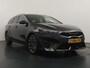 Kia Ceed Sportswagon 1.5 T-GDi GT-Line Navigatie - Achteruitrijcamera - Stoelverwarming - Panoramadak - Virena zekerheidspakket € 895,-