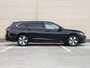 Volkswagen Passat Variant 1.5 eHybrid Business 204PK DSG | Led | Camera | trekhaak | Stoel/stuurverwarming | Side assist | Navigatie | Head-up display