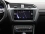 Volkswagen Tiguan 1.4 TSI eHybrid R-Line Business+ 245 PK| Panoramadak | Trekhaak | LED Matrix | Dodehoek Detectie | Navigatie | Stoelverwarming | Achteruitrijcamera | Stuurwielverwarming | Dynamic Chassis Control
