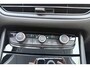 Opel Grandland 1.2 Turbo Automaat Business Elegance | Alcantara | Trekhaak | Navigatie | Camera | Elecktriche achterklep | Matrix LED verlichting | Stoel- en stuurverwarming | Zwart dak