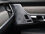 Volvo V90 2.0 T8 Plug-in hybrid AWD Ultra Dark / Trekhaak / B&W Audio / Stoelventilatie+Massage / Head-Up Display / 360 Camera / Gelamineerd Glas / Elektrische Stoelen /