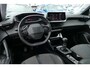 Peugeot 2008 1.2 PURETECH 130PK ALLURE PACK / NAVI / CLIMA / LED / PDC / 17"LMV / CAMERA / AFN. TREKHAAK / KEYLESS / WINTERPAKKET / BLUETOOTH / ADAPT. CRUISECONTROL / 2E EIGENAAR / SCHITTERENDE STAAT !!