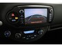 Toyota Yaris 1.5 Hybrid Bi-Tone | Navigatie | Cruise-Control |
