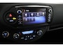 Toyota Yaris 1.5 Hybrid Bi-Tone | Navigatie | Cruise-Control |