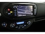 Toyota Yaris 1.5 Hybrid Bi-Tone | Navigatie | Cruise-Control |
