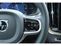 Volvo XC60 T6 Plug-in hybrid AWD Plus Dark | Trekhaak | Panoramadak | Head up display | 360 graden camera | Elektrisch verstelbare en verwarmbare voorstoelen | Premium audio by Harman Kardon