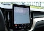 Volvo XC60 T6 Plug-in hybrid AWD Plus Dark | Trekhaak | Panoramadak | Head up display | 360 graden camera | Elektrisch verstelbare en verwarmbare voorstoelen | Premium audio by Harman Kardon