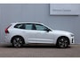 Volvo XC60 T6 Plug-in hybrid AWD Plus Dark | Trekhaak | Panoramadak | Head up display | 360 graden camera | Elektrisch verstelbare en verwarmbare voorstoelen | Premium audio by Harman Kardon