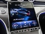 Mercedes-Benz C-klasse 300 e Business Solution AMG | Comfortpakket Plus | Nightpakket | Middenconsole metaalstructuur | Trekhaak | Panoramaschuifdak | GUARD 360° Plus | 360° camera | 19" multispaaks lichtmetalen AMG-velgen |