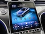 Mercedes-Benz C-klasse 300 e Business Solution AMG | Comfortpakket Plus | Nightpakket | Middenconsole metaalstructuur | Trekhaak | Panoramaschuifdak | GUARD 360° Plus | 360° camera | 19" multispaaks lichtmetalen AMG-velgen |