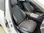 Mercedes-Benz C-klasse 300 e Business Solution AMG | Comfortpakket Plus | Nightpakket | Middenconsole metaalstructuur | Trekhaak | Panoramaschuifdak | GUARD 360° Plus | 360° camera | 19" multispaaks lichtmetalen AMG-velgen |