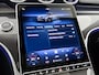 Mercedes-Benz C-klasse 300 e Business Solution AMG | Comfortpakket Plus | Nightpakket | Middenconsole metaalstructuur | Trekhaak | Panoramaschuifdak | GUARD 360° Plus | 360° camera | 19" multispaaks lichtmetalen AMG-velgen |