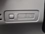 Volvo XC40 1.5 T4 Plug-in hybrid Ultimate Bright / Dealer onderhouden / All season banden / Glazen schuif- en kanteldak / Trekgewicht 1800 kg / Stuur- Stoel & Voorruitverwarming / Elektrische achterklep / Achteruitrijcamera / Harman/Kardon Audio Systeem /