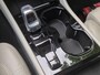 Volvo XC40 1.5 T4 Plug-in hybrid Ultimate Bright / Dealer onderhouden / All season banden / Glazen schuif- en kanteldak / Trekgewicht 1800 kg / Stuur- Stoel & Voorruitverwarming / Elektrische achterklep / Achteruitrijcamera / Harman/Kardon Audio Systeem /