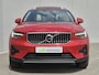Volvo XC40 1.5 T4 Plug-in hybrid Ultimate Bright / Dealer onderhouden / All season banden / Glazen schuif- en kanteldak / Trekgewicht 1800 kg / Stuur- Stoel & Voorruitverwarming / Elektrische achterklep / Achteruitrijcamera / Harman/Kardon Audio Systeem /