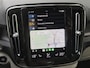 Volvo XC40 1.5 T4 Plug-in hybrid Ultimate Bright / Dealer onderhouden / All season banden / Glazen schuif- en kanteldak / Trekgewicht 1800 kg / Stuur- Stoel & Voorruitverwarming / Elektrische achterklep / Achteruitrijcamera / Harman/Kardon Audio Systeem /