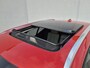 Volvo XC40 1.5 T4 Plug-in hybrid Ultimate Bright / Dealer onderhouden / All season banden / Glazen schuif- en kanteldak / Trekgewicht 1800 kg / Stuur- Stoel & Voorruitverwarming / Elektrische achterklep / Achteruitrijcamera / Harman/Kardon Audio Systeem /