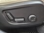 Volvo XC40 1.5 T4 Plug-in hybrid Ultimate Bright / Dealer onderhouden / All season banden / Glazen schuif- en kanteldak / Trekgewicht 1800 kg / Stuur- Stoel & Voorruitverwarming / Elektrische achterklep / Achteruitrijcamera / Harman/Kardon Audio Systeem /